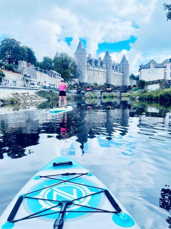 Le Vieux Moulin Gites - A Charming Stone Cottage With Garden View And Seasonal Pool Guegon Bagian luar foto