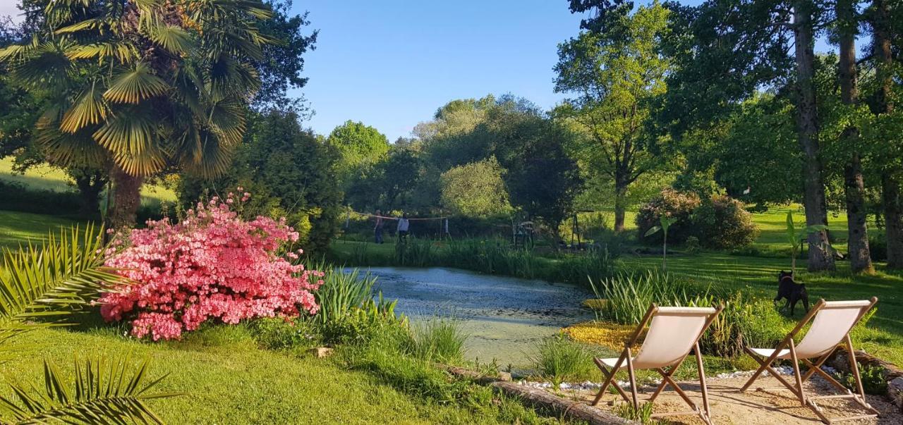 Le Vieux Moulin Gites - A Charming Stone Cottage With Garden View And Seasonal Pool Guegon Bagian luar foto