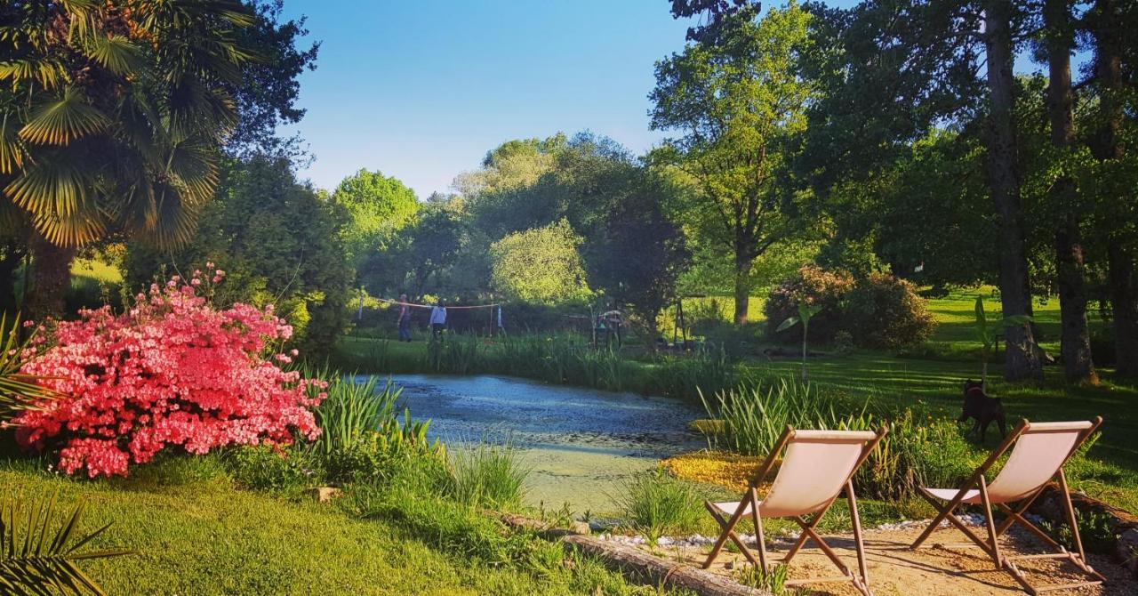 Le Vieux Moulin Gites - A Charming Stone Cottage With Garden View And Seasonal Pool Guegon Bagian luar foto