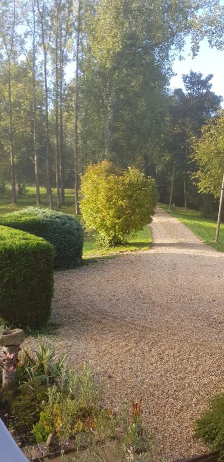 Le Vieux Moulin Gites - A Charming Stone Cottage With Garden View And Seasonal Pool Guegon Bagian luar foto