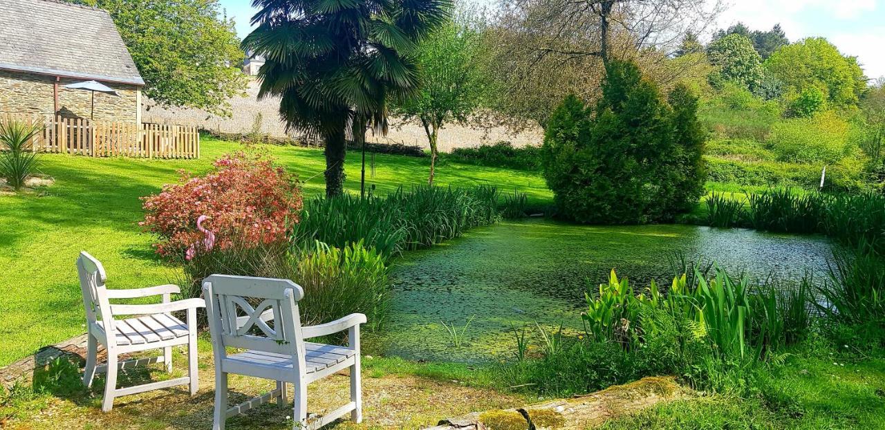 Le Vieux Moulin Gites - A Charming Stone Cottage With Garden View And Seasonal Pool Guegon Bagian luar foto